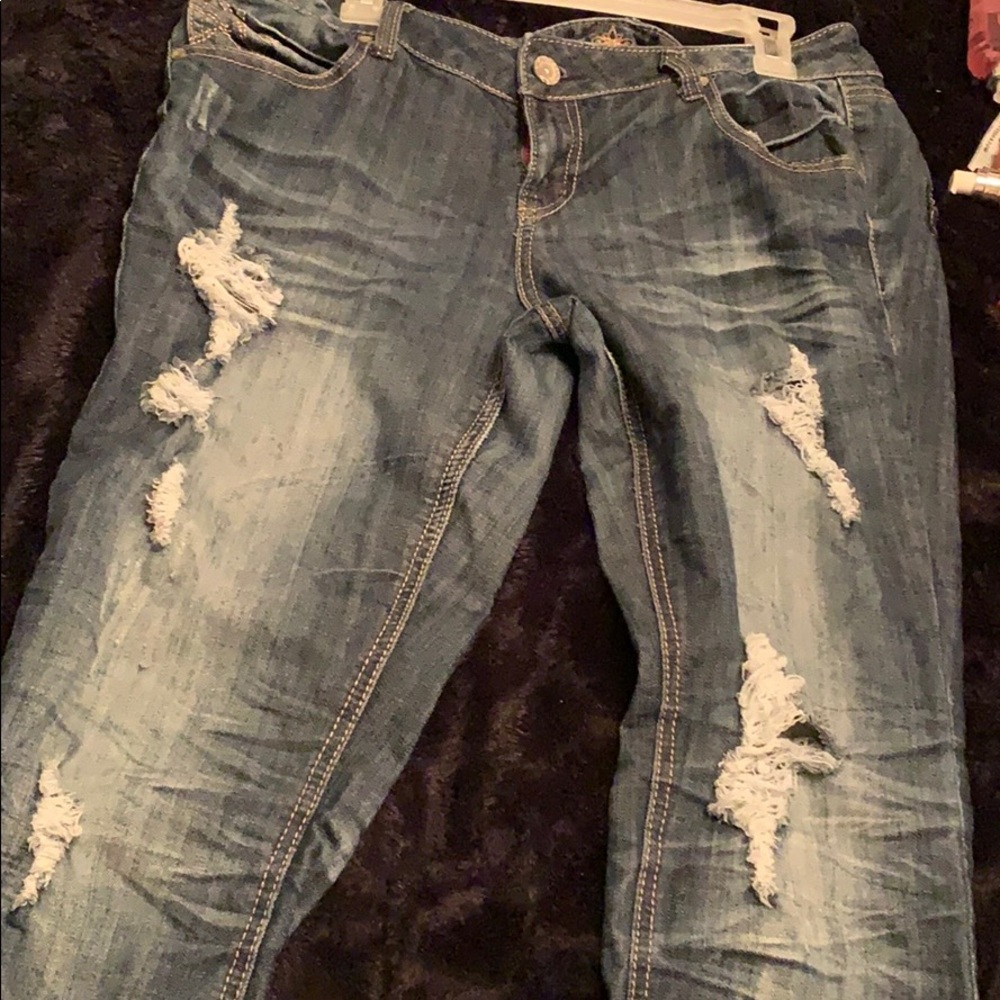 Ripped skinny Jeans.